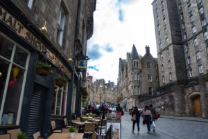 初心者でも分かる、ビートルズのジョン・レノン入門。生年月日や死因など。